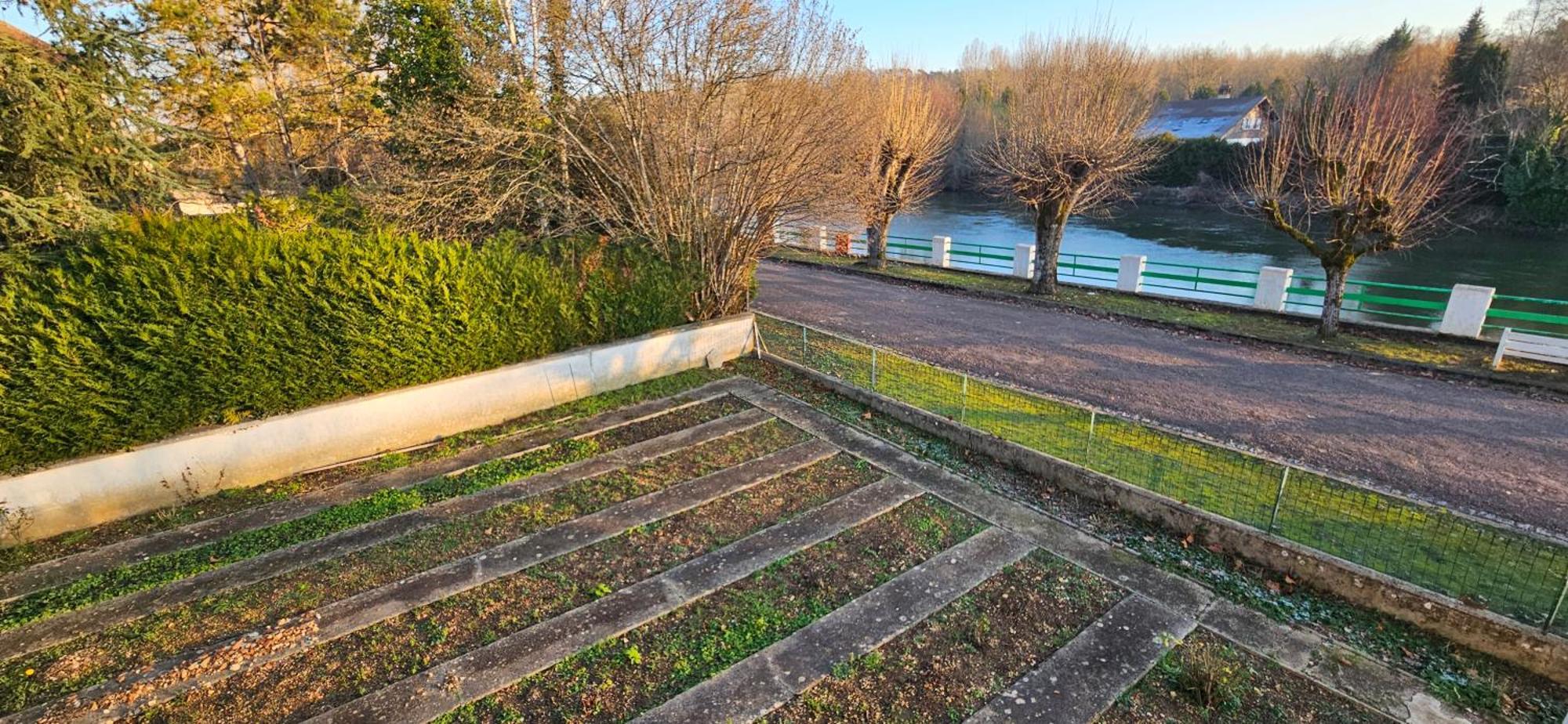 Pavillon Avec Jardin Clos Au Bord De L'Yonne Coulanges-sur-Yonne Екстериор снимка